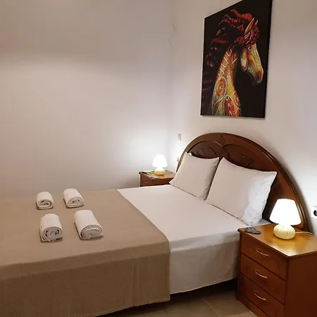 Theyellow House Fully Equipped 2br * Andipata