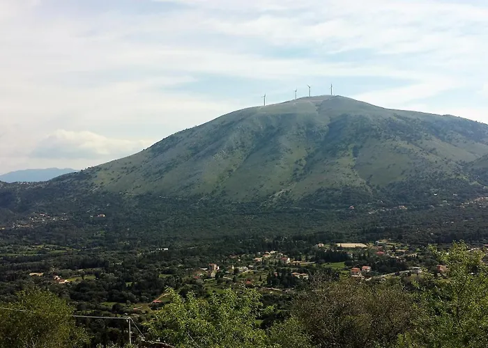 The Yellow House I 2br Retreat Near Myrtos * Andipáta